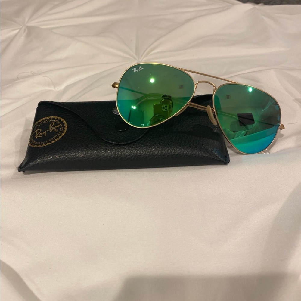 Ray-Ban Avaitors